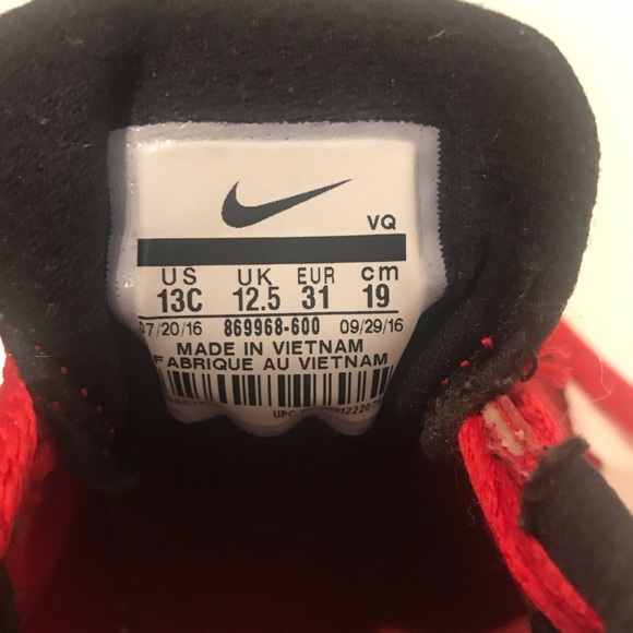 red nike shoes for kids